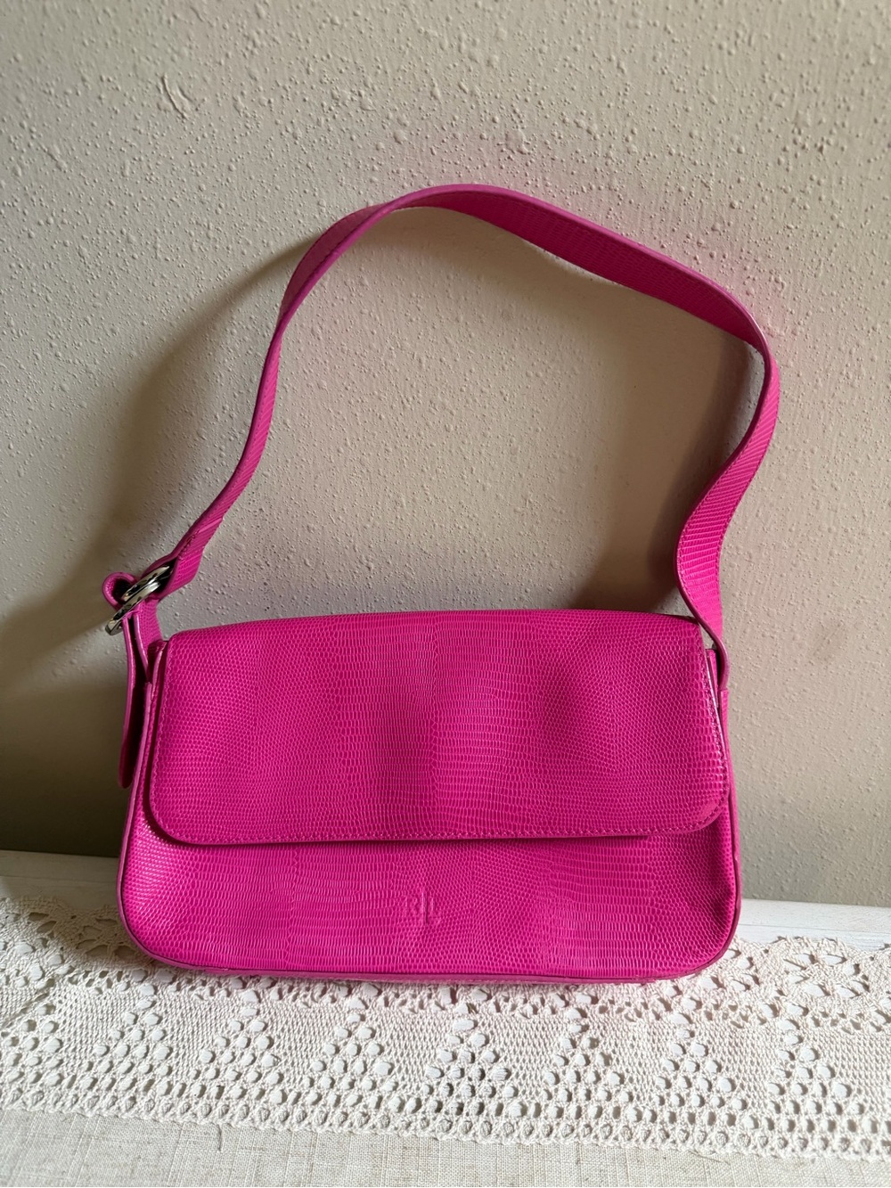 Lauren Ralph Lauren Pink leather shoulder bag reptilian embossed texture